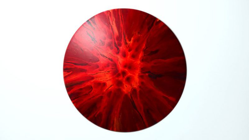 重力に任せて絵の具を垂らすことで生まれたアート作品「mono eye」